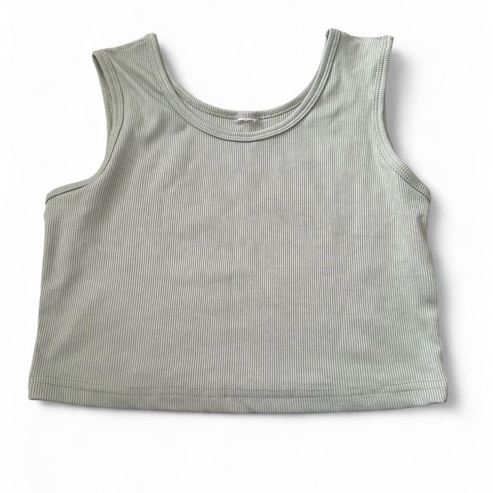 Ribbed Sleeveless Crop Top